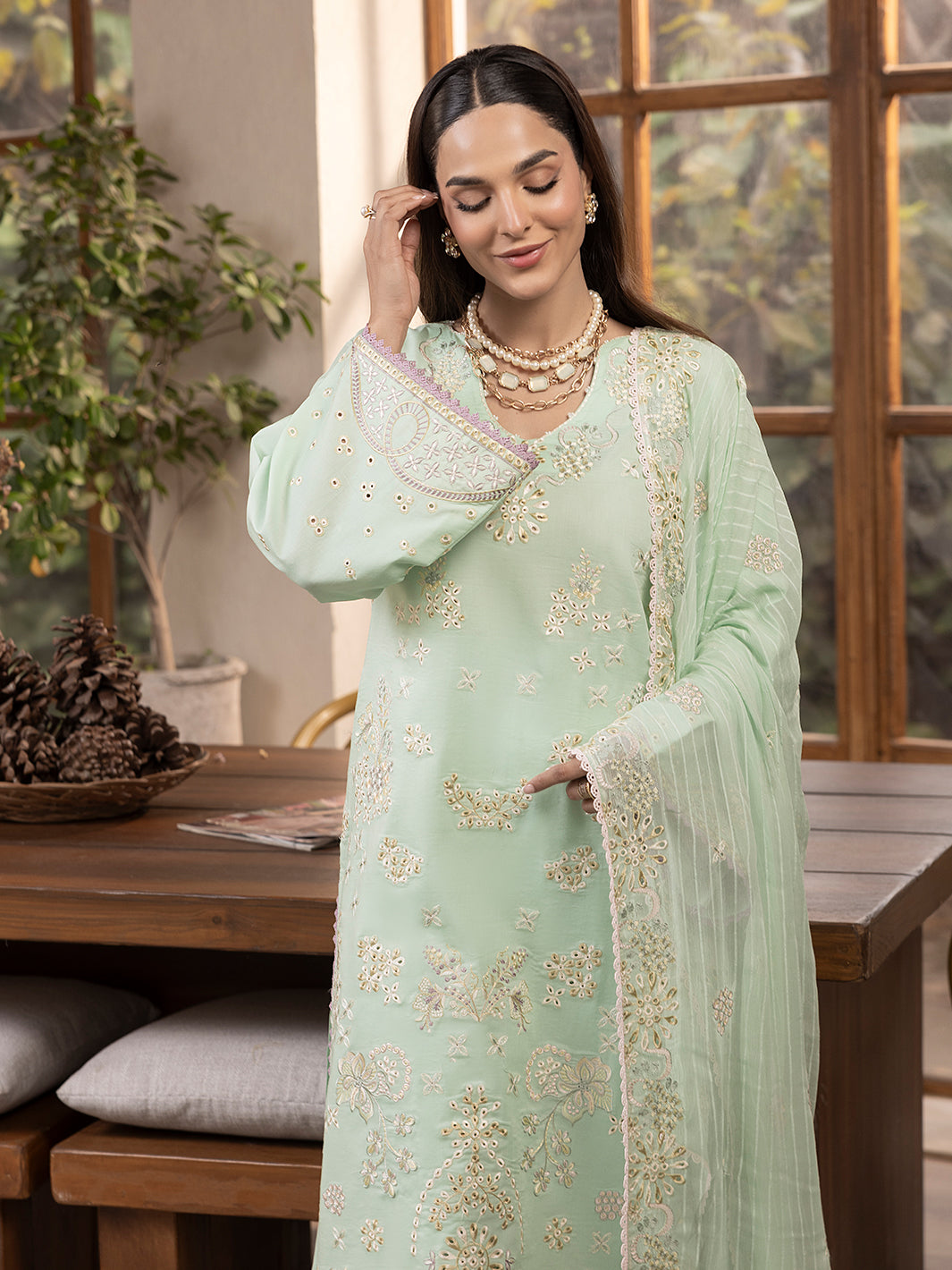 SE-04 | 3Pc Unstitched Lawn Festive Collection Serenda Echo By Celts