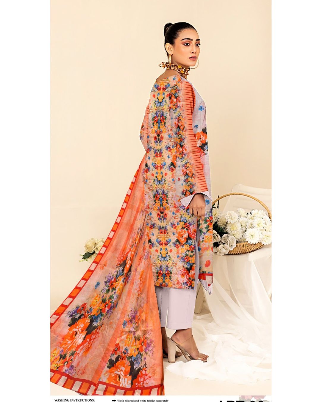 06 - Florence By Amfahh Vol 06 Ladies Digital Lawn Printed 3 Piece Suit - Unstitched