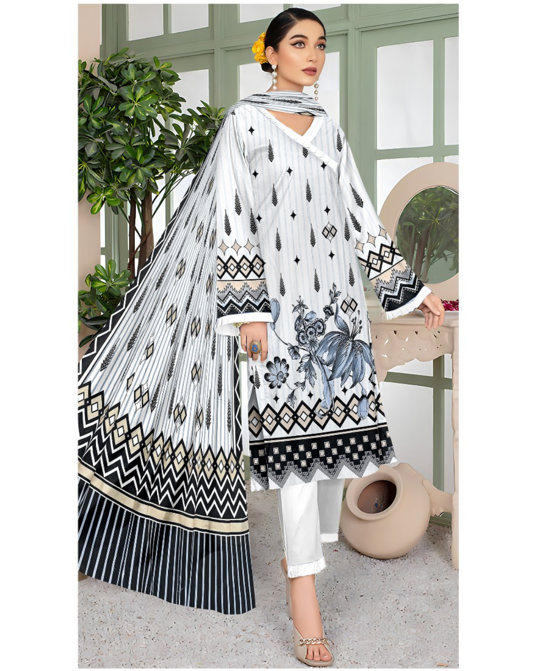 04 - Florence By Amfahh Ladies Digital Lawn Printed 3 Piece Suit - Unstitched