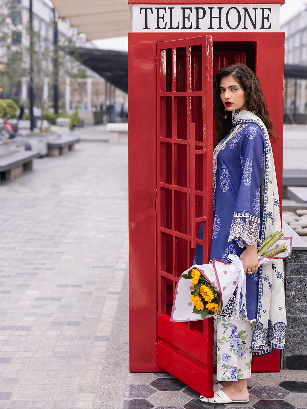 D-10 Tulip | 3 Pc Unstitched Lawn Suit Boardway By Mahnur