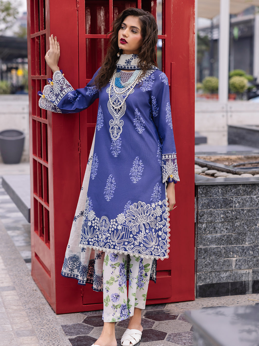 D-10 Tulip | 3 Pc Unstitched Lawn Suit Boardway By Mahnur