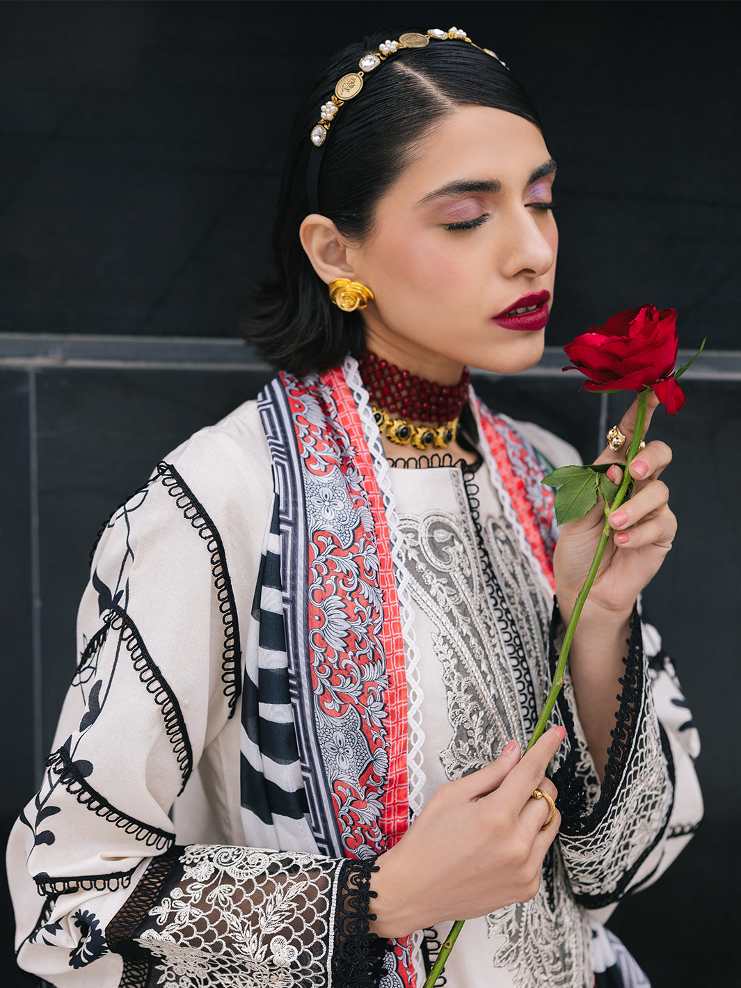 D-05 Freesia | 3 Pc Unstitched Lawn Suit Boardway By Mahnur