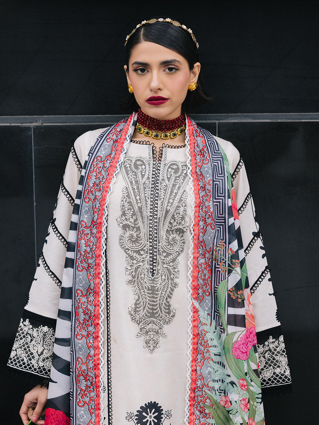 D-05 Freesia | 3 Pc Unstitched Lawn Suit Boardway By Mahnur
