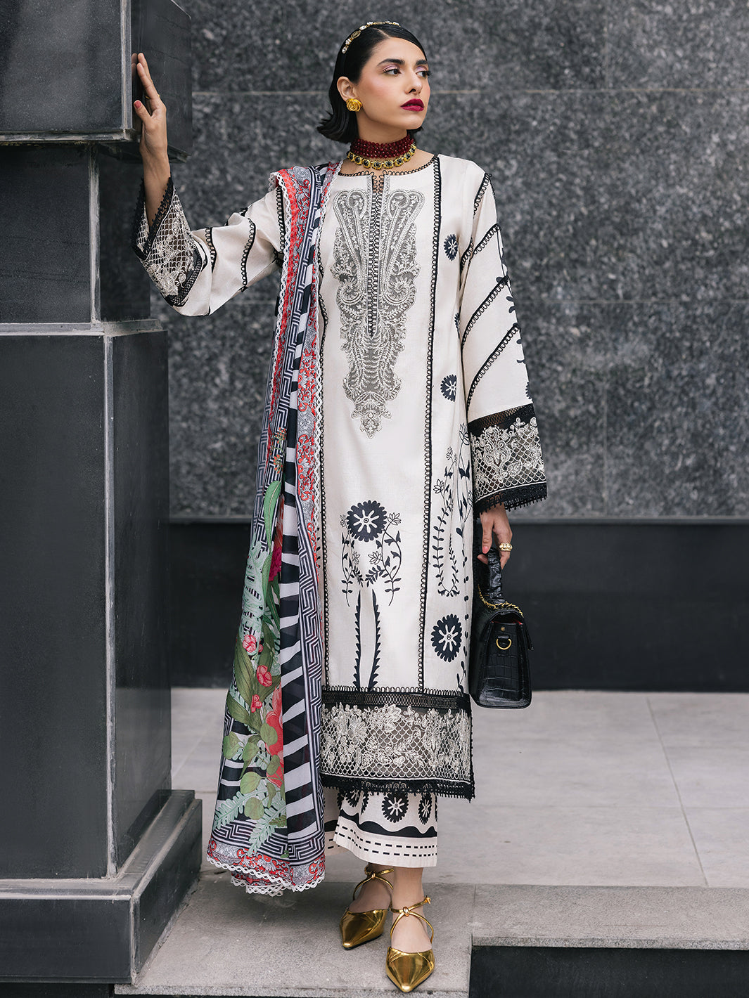 D-05 Freesia | 3 Pc Unstitched Lawn Suit Boardway By Mahnur