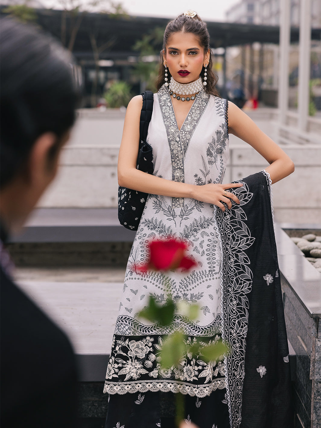 D-09 Daisy | 3 Pc Unstitched Lawn Suit Boardway By Mahnur