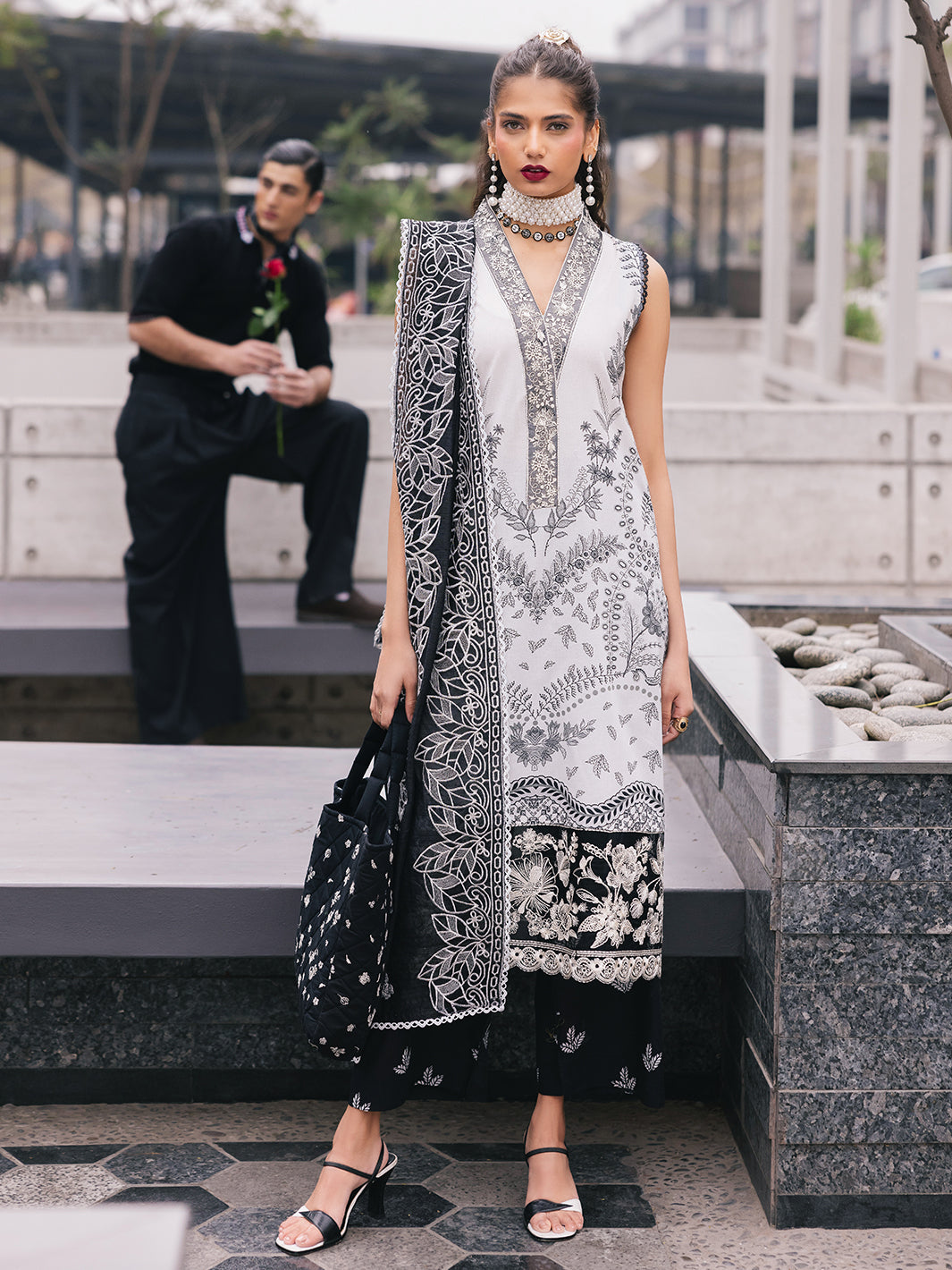 D-09 Daisy | 3 Pc Unstitched Lawn Suit Boardway By Mahnur